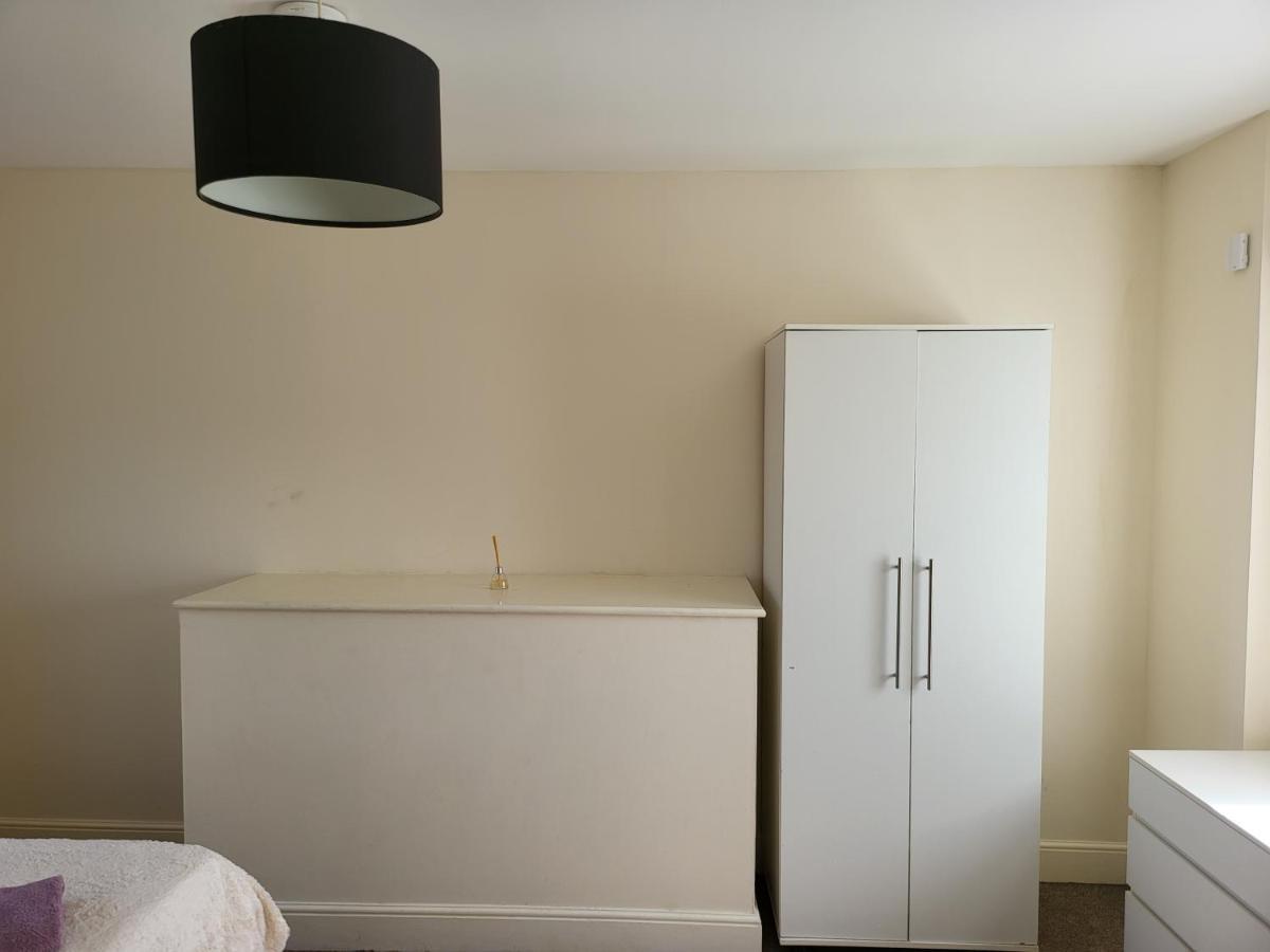 Spacious Neat Penthouse Apartment With Great View In Londýn Exteriér fotografie